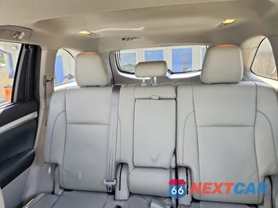 Zdjęcie 10 z 13 samochodu: 2018 TOYOTA HIGHLANDER XLE VIN:5TDJZRFH2JS536278 - miniatura