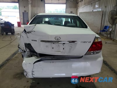 Zdjęcie 6 z 13 samochodu: 2005 TOYOTA CAMRY LE VIN:4T1BE30K65U610512 - miniatura