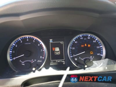 Zdjęcie 9 z 14 samochodu: 2018 TOYOTA HIGHLANDER LE VIN:5TDZARFH0JS040891 - miniatura