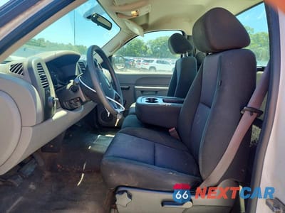 Zdjęcie 7 z 12 samochodu: 2010 CHEVROLET SILVERADO C1500 VIN:1GCPCPEXXAZ215452 - miniatura