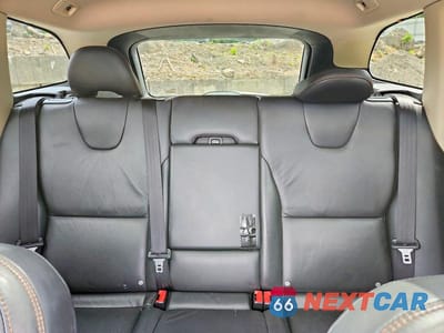 Zdjęcie 10 z 13 samochodu: 2010 VOLVO XC60 T6 VIN:YV4992DZ0A2096054 - miniatura