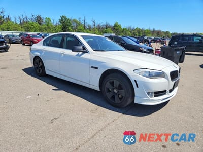 Czwarte zdjęcie samochodu z boku: 2013 BMW 528I VIN:WBAXH5C53DD114761 - miniatura