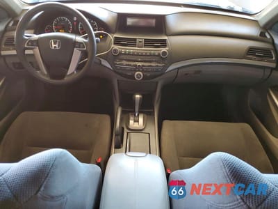 Zdjęcie 8 z 12 samochodu: 2008 HONDA ACCORD EX VIN:1HGCP36798A065418 - miniatura