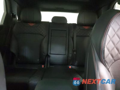 Zdjęcie 10 z 14 samochodu: 2024 BENTLEY BENTAYGA VIN:SJAAC2ZVXJC018884 - miniatura