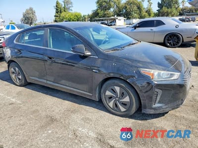Czwarte zdjęcie samochodu z boku: 2018 HYUNDAI IONIQ SEL VIN:KMHC75LC4JU062650 - miniatura