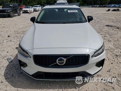 Piąte zdjęcie samochodu w środku: 2024 VOLVO S60 CORE VIN:7JRL12FK6RG324400 - miniatura