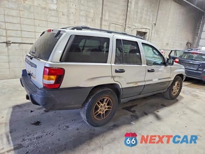 Trzecie zdjęcie samochodu z tyłu: 2003 JEEP GRAND CHEROKEE LAREDO VIN:1J4GW48S63C524597 - miniatura