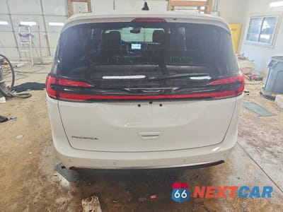Zdjęcie 6 z 13 samochodu: 2027 CHRYSLER PACIFICA SELECT VIN:2C4RC1BG7VR556169 - miniatura