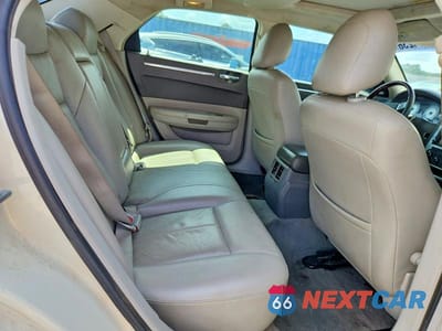 Zdjęcie 10 z 12 samochodu: 2008 CHRYSLER 300 LIMITED VIN:2C3KA33G38H305648 - miniatura