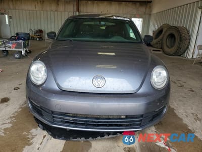 Piąte zdjęcie samochodu w środku: 2016 VOLKSWAGEN BEETLE 1.8T VIN:3VWF17AT8GM602187 - miniatura