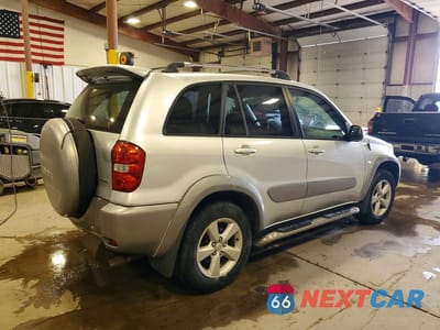 Trzecie zdjęcie samochodu z tyłu: 2004 TOYOTA RAV4 BASE VIN:JTEHD20VX46005607 - miniatura