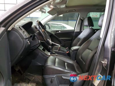 Zdjęcie 7 z 13 samochodu: 2015 VOLKSWAGEN TIGUAN S VIN:WVGBV7AX5FW586596 - miniatura