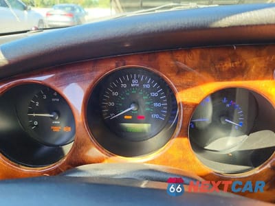 Zdjęcie 9 z 12 samochodu: 1999 JAGUAR XK8 VIN:SAJGX2049XC041200 - miniatura