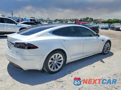Trzecie zdjęcie samochodu z tyłu: 2017 TESLA MODEL S VIN:5YJSA1E25HF185942 - miniatura