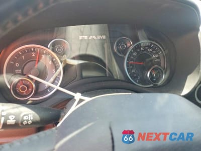 Zdjęcie 9 z 12 samochodu: 2023 RAM 1500 BIG HORN VIN:1C6RREFG8PN579421 - miniatura