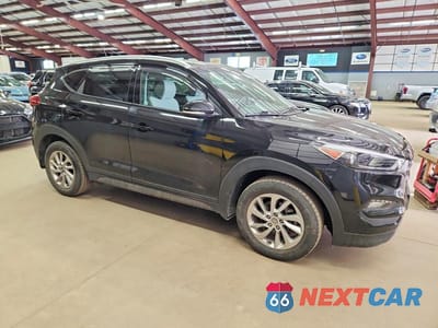 Czwarte zdjęcie samochodu z boku: 2016 HYUNDAI TUCSON ECO VIN:KM8J3CA22GU043878 - miniatura