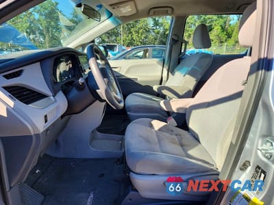 Zdjęcie 7 z 13 samochodu: 2015 TOYOTA SIENNA L 7-PASSENGER VIN:5TDZK3DC1FS659038 - miniatura