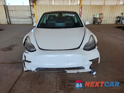 Piąte zdjęcie samochodu w środku: 2019 TESLA MODEL 3 VIN:5YJ3E1EA9KF484714 - miniatura