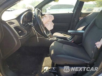 Zdjęcie 7 z 12 samochodu: 2014 CHRYSLER 200 VIN:1C3CCBBG8EN120122 - miniatura