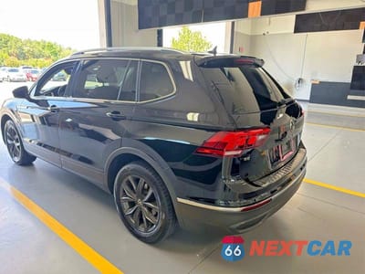 Trzecie zdjęcie samochodu z tyłu: 2022 VOLKSWAGEN TIGUAN SE VIN:3VV3B7AX7NM110142 - miniatura