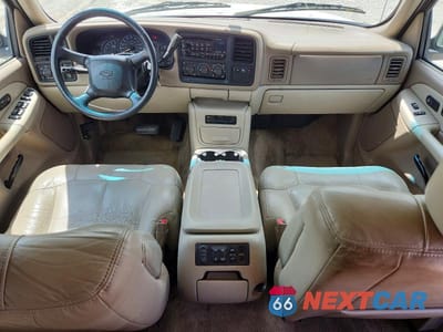 Zdjęcie 8 z 12 samochodu: 2002 CHEVROLET TAHOE K1500 VIN:1GNEK13Z02R297261 - miniatura