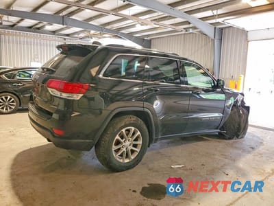 Trzecie zdjęcie samochodu z tyłu: 2021 JEEP GRAND CHEROKEE LAREDO VIN:1C4RJFAG0MC545820 - miniatura