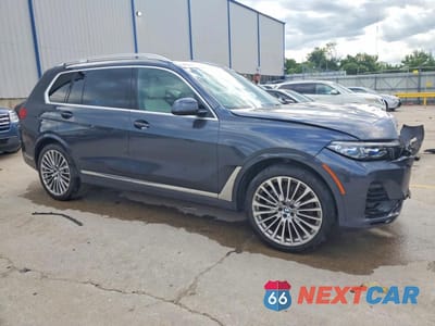Czwarte zdjęcie samochodu z boku: 2019 BMW X7 XDRIVE50I VIN:5UXCX4C59KLB39814 - miniatura