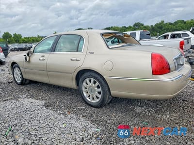 Drugie zdjęcie samochodu z przodu: 2011 LINCOLN TOWN CAR SIGNATURE LIMITED VIN:2LNBL8CV7BX754860 - miniatura