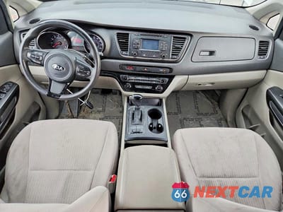 Zdjęcie 8 z 13 samochodu: 2017 KIA SEDONA LX VIN:KNDMB5C19H6242372 - miniatura