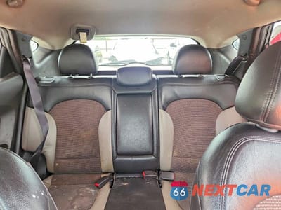 Zdjęcie 10 z 13 samochodu: 2012 HYUNDAI TUCSON GLS VIN:KM8JU3AC6CU360739 - miniatura