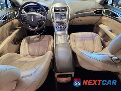 Zdjęcie 8 z 13 samochodu: 2017 LINCOLN MKZ SELECT VIN:3LN6L5DC8HR624428 - miniatura