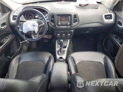 Zdjęcie 8 z 13 samochodu: 2018 JEEP COMPASS LATITUDE VIN:3C4NJDBB7JT399213 - miniatura