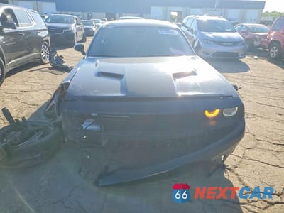 Piąte zdjęcie samochodu w środku: 2019 DODGE CHALLENGER SXT VIN:2C3CDZAG4KH656285 - miniatura