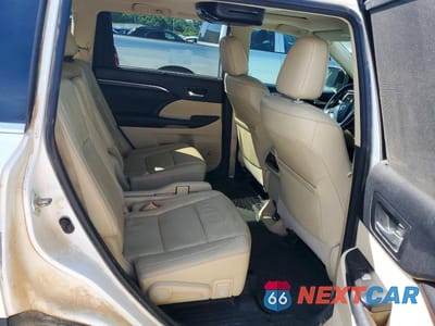 Zdjęcie 11 z 13 samochodu: 2016 TOYOTA HIGHLANDER LIMITED VIN:5TDYKRFH4GS162462 - miniatura