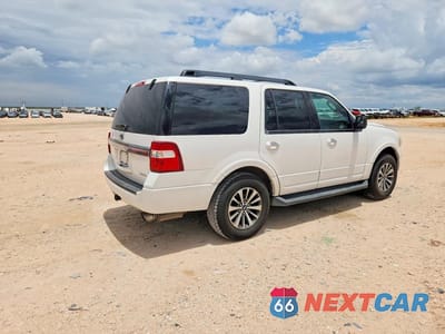 Trzecie zdjęcie samochodu z tyłu: 2015 FORD EXPEDITION XLT VIN:1FMJU1JT3FEF11233 - miniatura