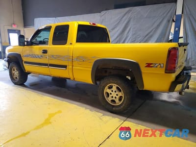 Drugie zdjęcie samochodu z przodu: 2003 CHEVROLET SILVERADO K1500 VIN:1GCEK19T23Z328006 - miniatura