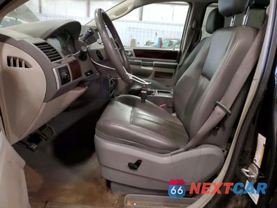 Zdjęcie 7 z 13 samochodu: 2010 CHRYSLER TOWN & COUNTRY TOURING VIN:2A4RR5D15AR427480 - miniatura