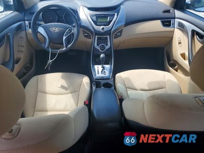 Zdjęcie 8 z 12 samochodu: 2012 HYUNDAI ELANTRA GLS VIN:5NPDH4AE2CH071137 - miniatura