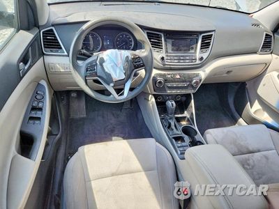 Zdjęcie 8 z 14 samochodu: 2016 HYUNDAI TUCSON SE VIN:KM8J33A41GU226724 - miniatura