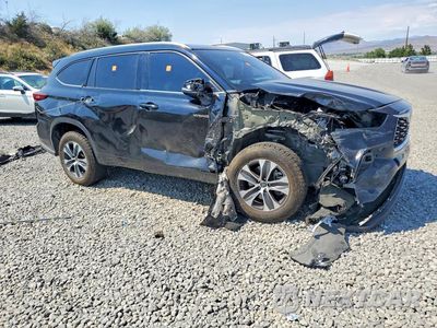 Czwarte zdjęcie samochodu z boku: 2021 TOYOTA HIGHLANDER HYBRID XLE VIN:5TDHARAH5MS509089 - miniatura