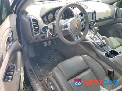 Zdjęcie 8 z 13 samochodu: 2013 PORSCHE CAYENNE GTS VIN:WP1AD2A28DLA77741 - miniatura