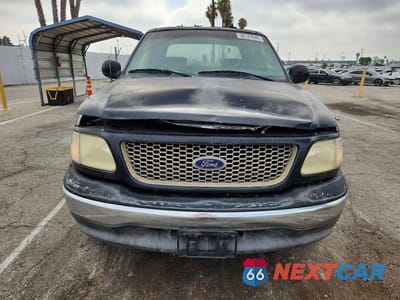 Piąte zdjęcie samochodu w środku: 2003 FORD F150 SUPERCREW VIN:1FTRW07663KC62856 - miniatura