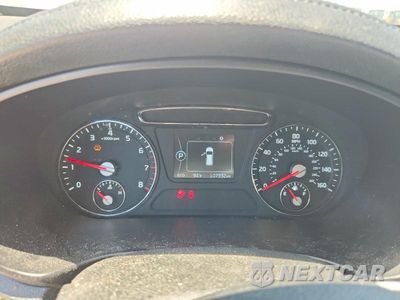 Zdjęcie 9 z 12 samochodu: 2017 KIA SORENTO VIN:5XYPG4A36HG189401 - miniatura