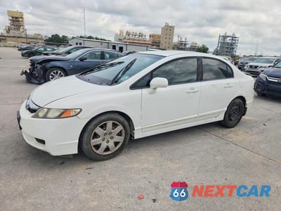 2010 HONDA CIVIC LX 19XFA1F51AE020945 - główne zdjęcie licytacji z USA - miniatura