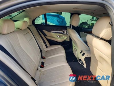 Zdjęcie 10 z 13 samochodu: 2017 MERCEDES-BENZ E 300 4MATIC VIN:WDDZF4KB7HA076113 - miniatura