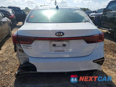 Zdjęcie 6 z 12 samochodu: 2019 KIA FORTE LXS VIN:3KPF24AD9KE112920 - miniatura