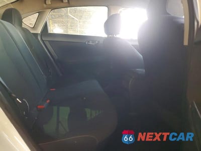 Zdjęcie 10 z 12 samochodu: 2016 NISSAN SENTRA S VIN:3N1AB7AP9GY235101 - miniatura