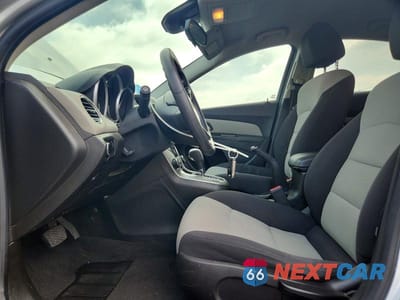 Zdjęcie 7 z 12 samochodu: 2013 CHEVROLET CRUZE LS VIN:1G1PA5SG2D7312037 - miniatura
