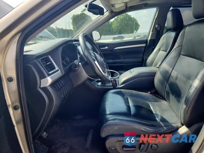 Zdjęcie 7 z 13 samochodu: 2014 TOYOTA HIGHLANDER XLE VIN:5TDKKRFH2ES011154 - miniatura