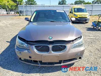 Piąte zdjęcie samochodu w środku: 2004 BMW 530 I VIN:WBANA73514B060749 - miniatura